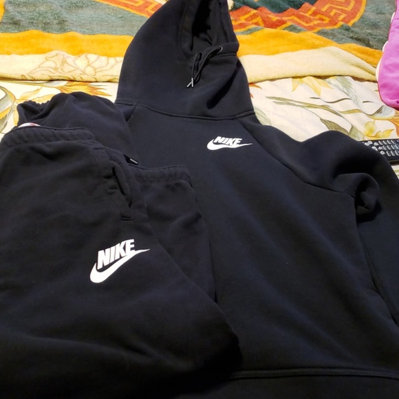 nike sportswear sweatsuit